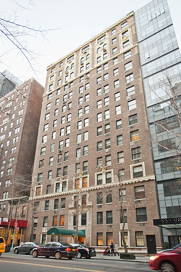 435 East 57th Street 7B, Midtown East, NYC - 2 Bedrooms  
2.5 Bathrooms  
5.5 Rooms - 