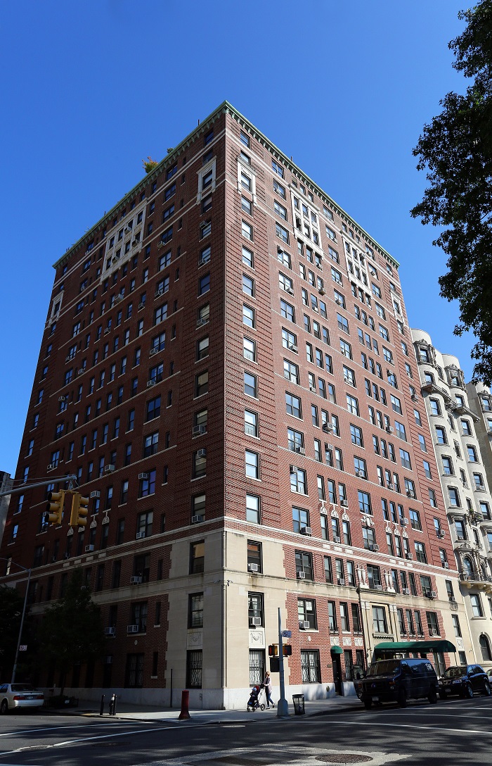 Photo 1 of 415 Central Park West 17E, Upper West Side, NYC, $2,340,000, Web #: 15489199