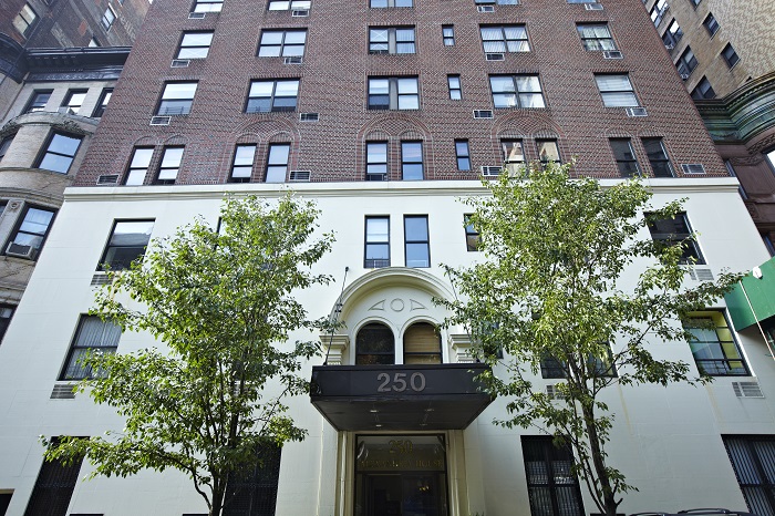 Photo 1 of 250 West 103rd Street, Upper West Side, NYC, $970,000, Web #: 22664249