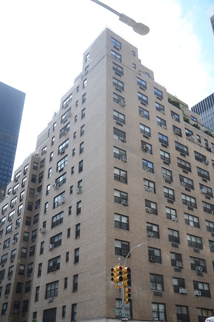 Photo 1 of 140 East 56th Street 14D, Midtown East, NYC, $1,550, Web #: 20189235