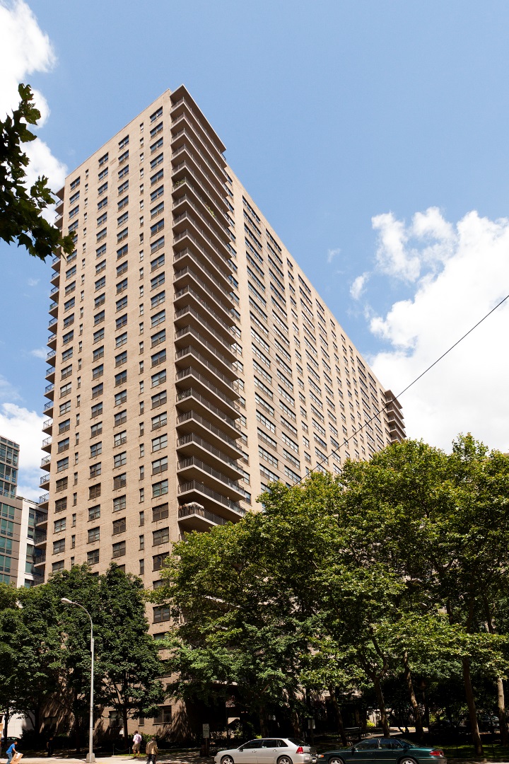 Photo 1 of 180 West End Avenue 11H, Upper West Side, NYC, $625,000, Web #: 9277133