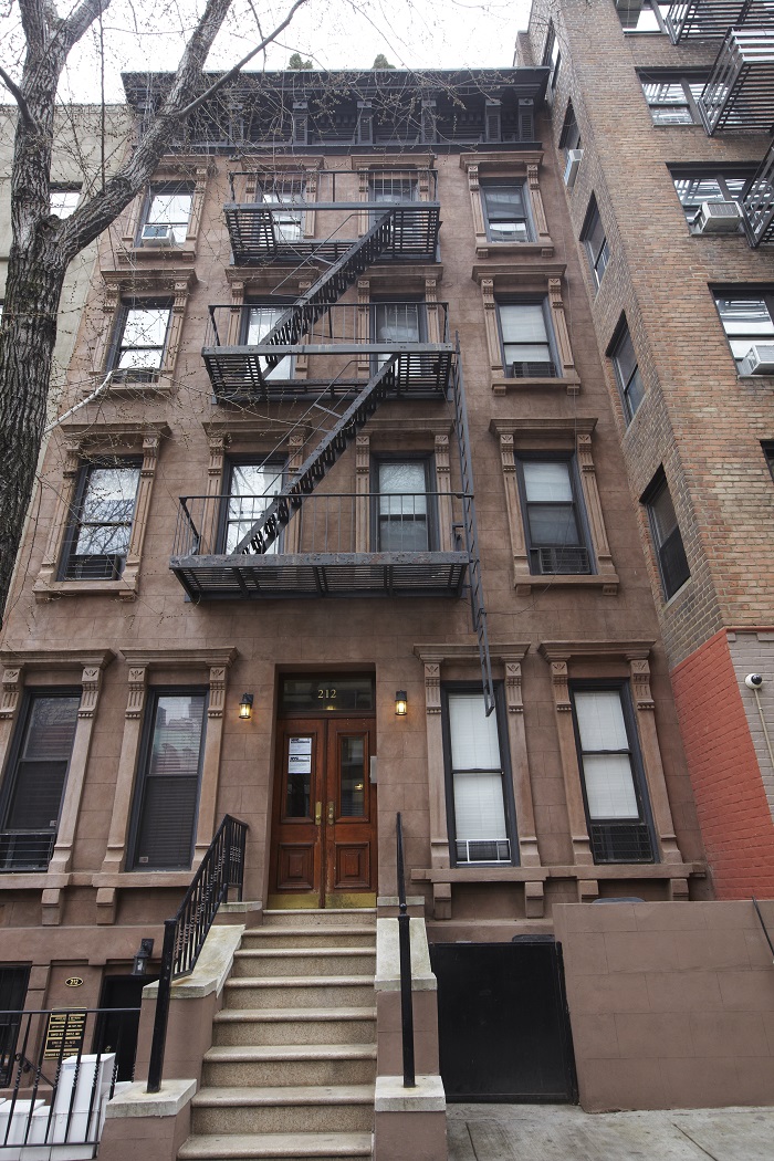 Photo 1 of 212 East 70th Street, Upper East Side, NYC, $3,250, Web #: 19959376