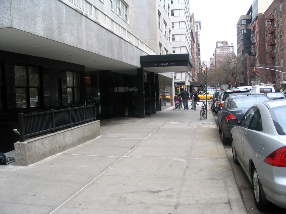 Photo 1 of 101 West 12th Street 8U, Greenwich Village, NYC, $3,300, Web #: 19726909